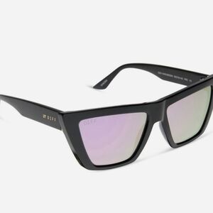 Diff Eyewear Vinona Sunglasses- Black Orchid